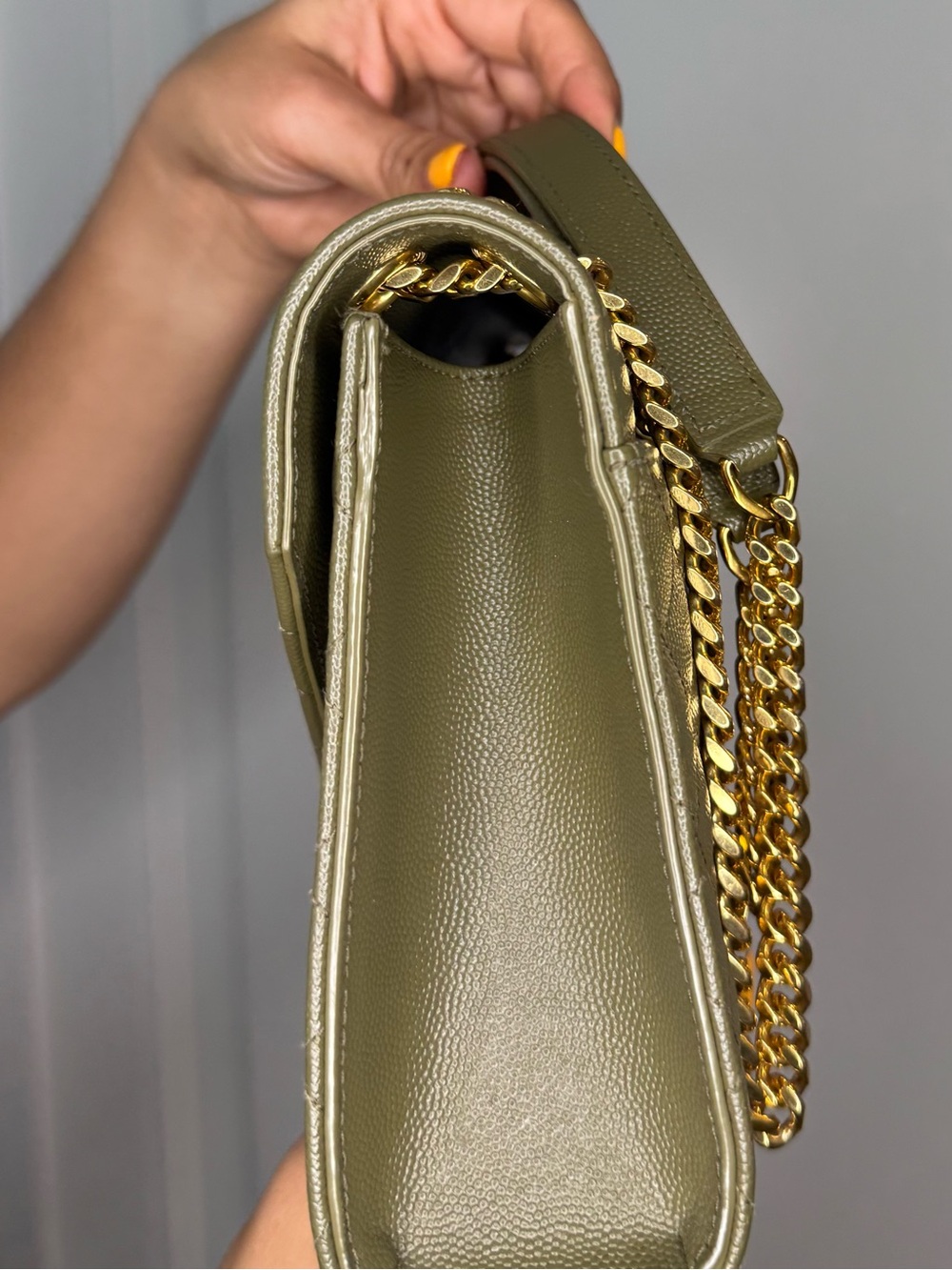 Saint Laurent Medium Envelope Shoulder Bag - Picture 5 of 10